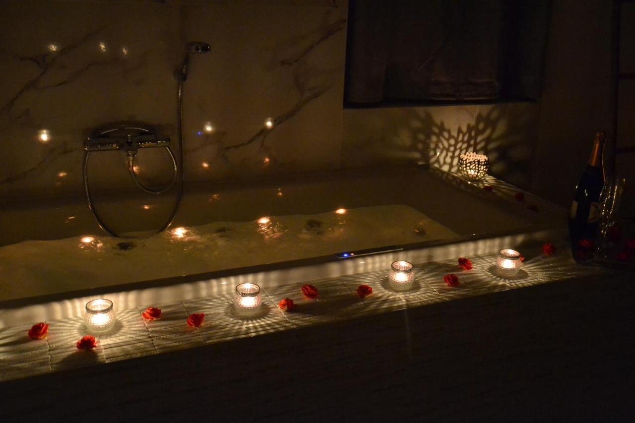 Appartamento Triplex 110 M2 Centre Historique Avec Jacuzzi Dinan Esterno foto