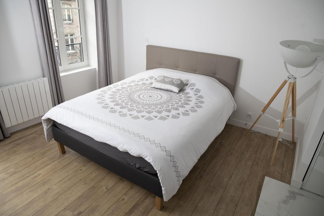 Appartamento Triplex 110 M2 Centre Historique Avec Jacuzzi Dinan Esterno foto